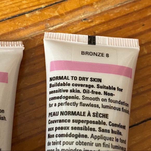 Mary Kay Luminous Wear Foundation - Picture 5 of 5